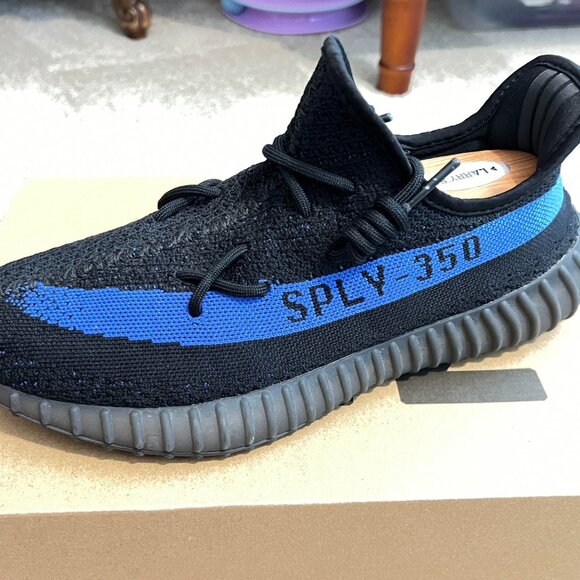 Authentic Adidas YEEZY Boost 350 V2 Dazzling Blue GY7164 Men's Sneakers Sz.10.5 - Picture 4 of 12